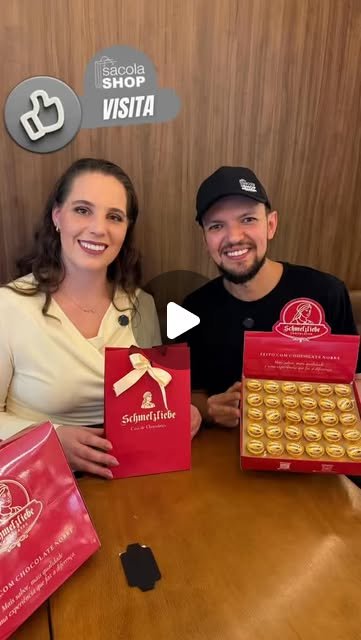 Equipe e embalagem personalizada da Schmelzliebe Chocolates Nobres